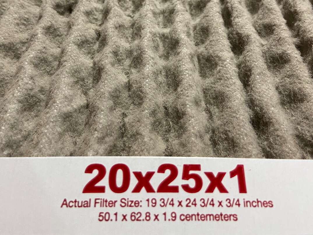 Blog-DirtyHVACFilter_Rossi_2864_support1 Blog DirtyHVACFilter Rossi 2864 support1